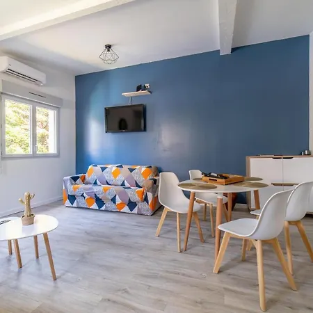 Grand Studio Climatise Avec Piscine - 3 Etoiles Holiday home