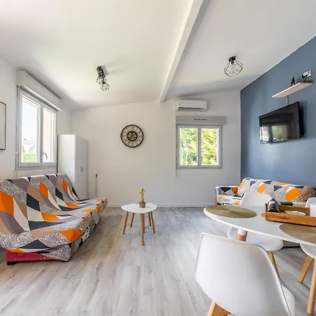 Grand Studio Climatise Avec Piscine - 3 Etoiles Villemoustaussou